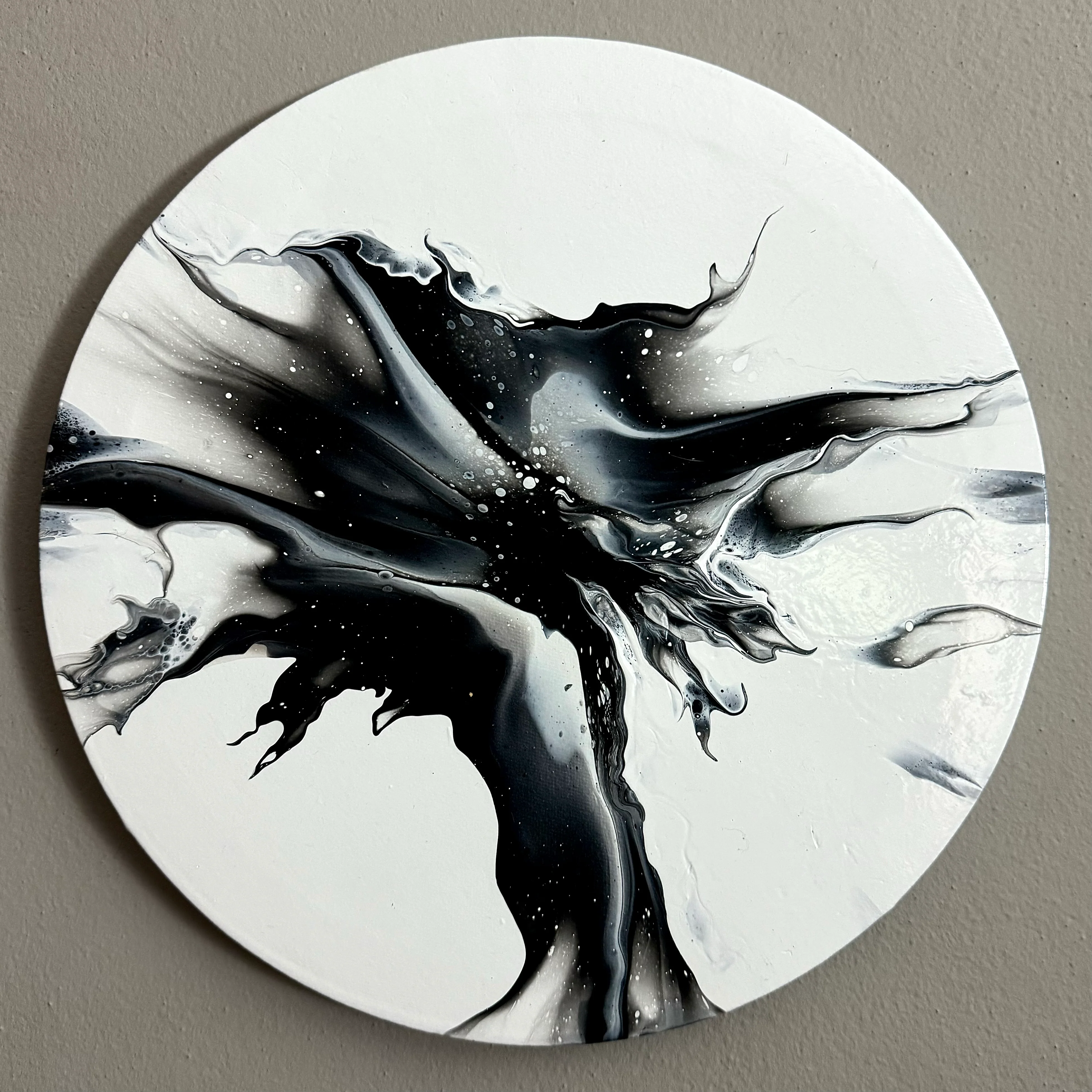 „Dancers“ 40cm round - Image 2