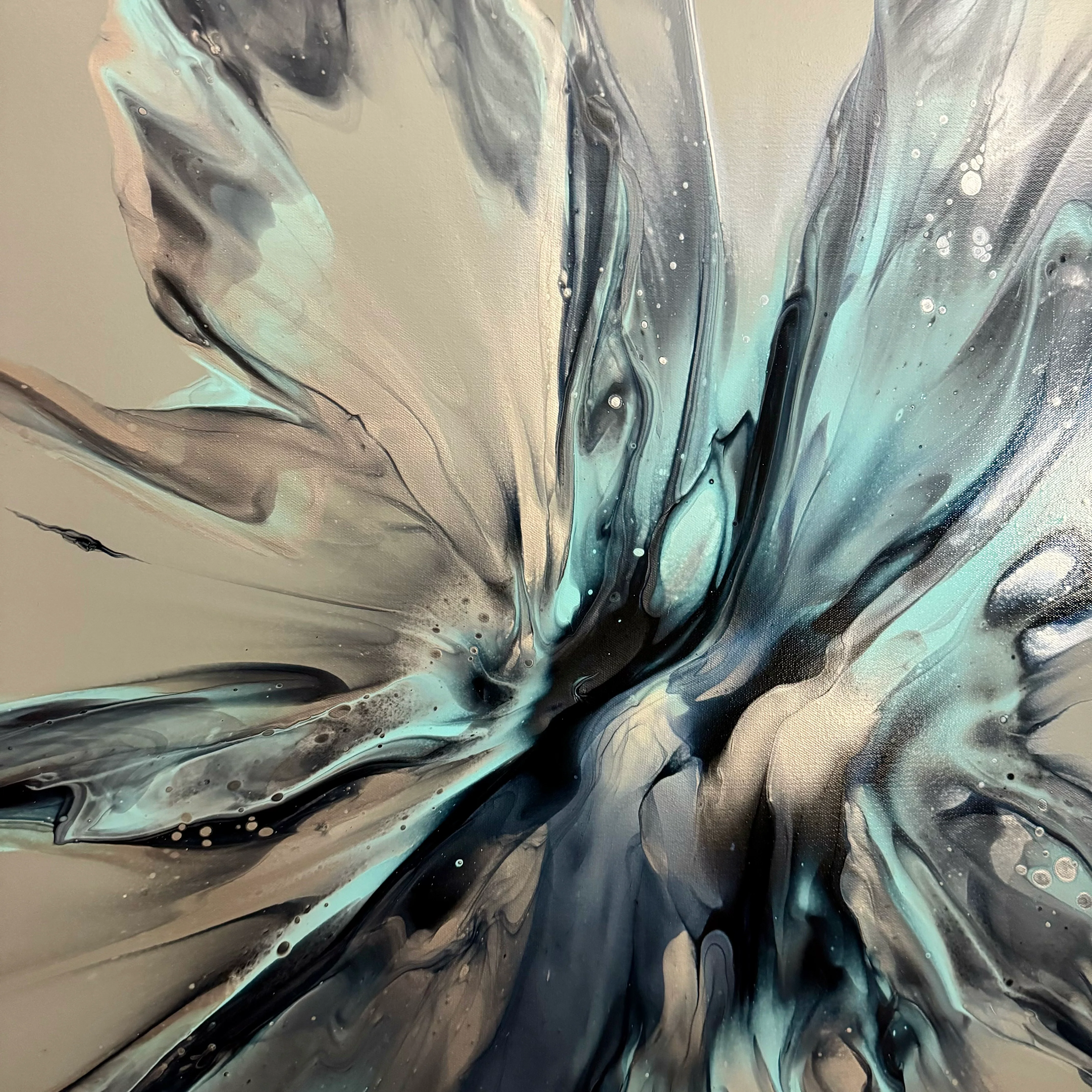 “Polar Serenity” 80x80cm - Image 7