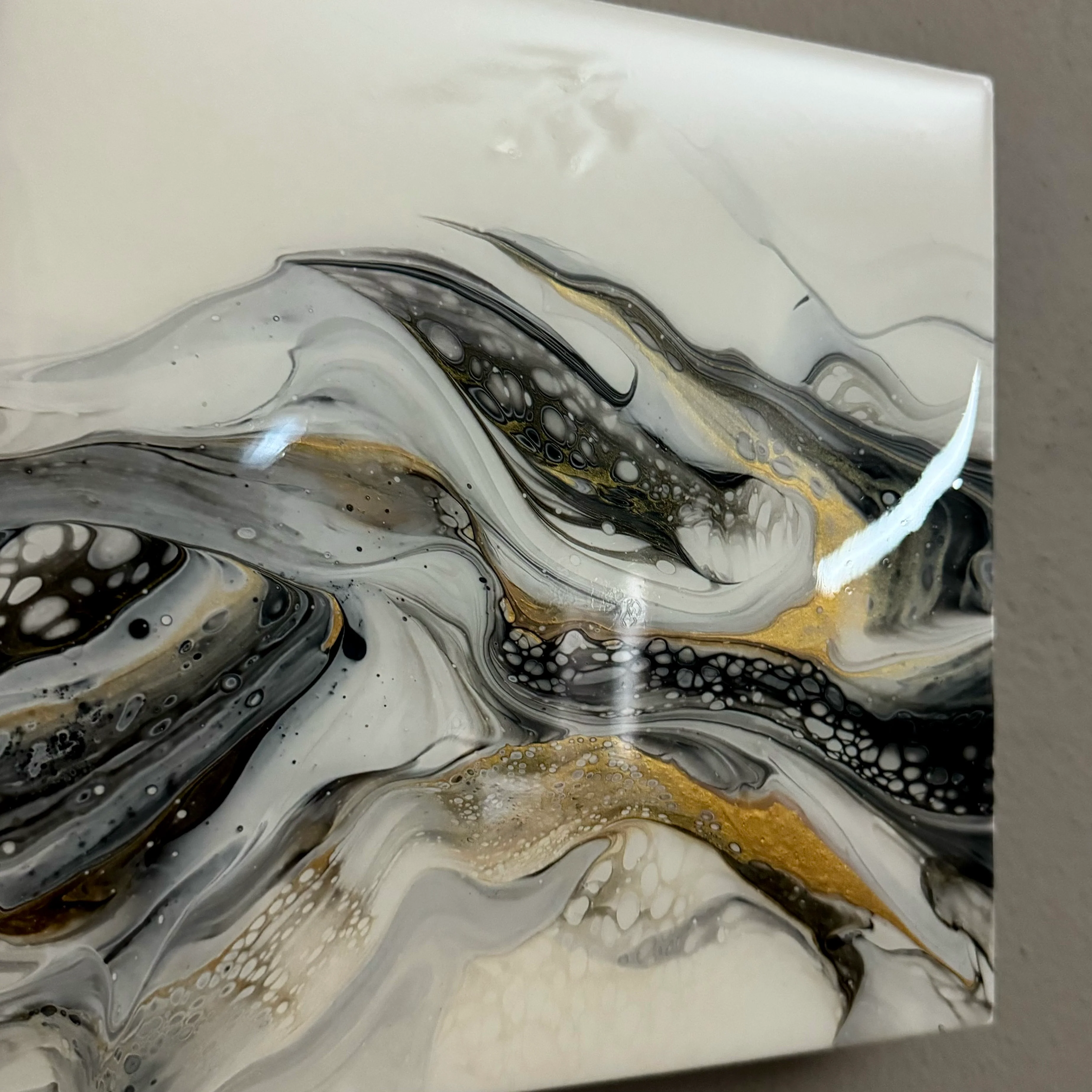 “Elegant flow” 20x20cm - Image 3